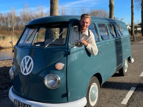 b1727532-4ea4-4f77-8de8-160370789bb3