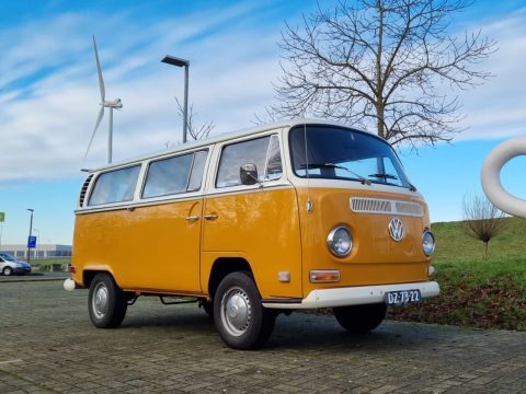 sunny-volkswagen-t2-personenbus-e1648985932309
